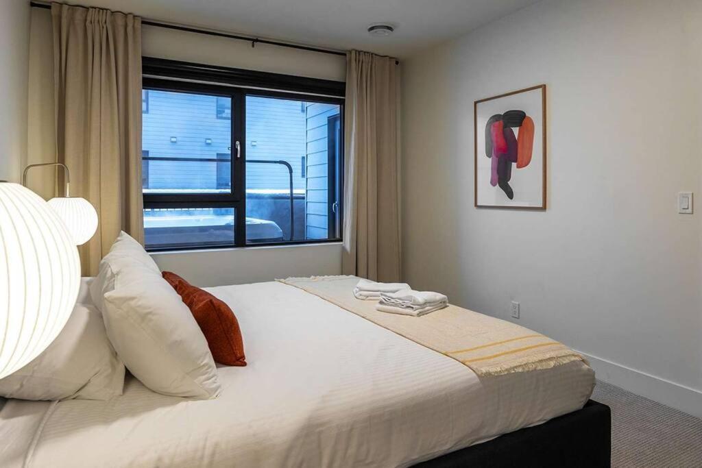 Tally Ho By Revelstoke Vacations Exterior foto